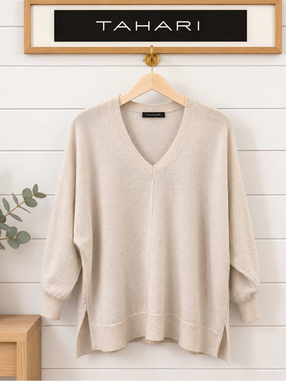 TAHARI Oversized V-Neck Sweater – Cream – 2X